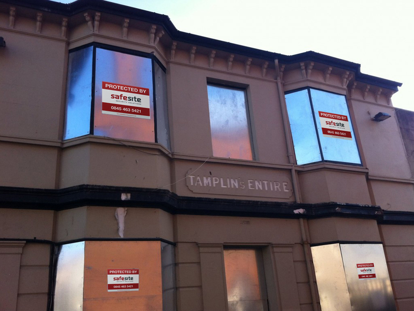 Should You Buy or Hire Steel Security Screens?