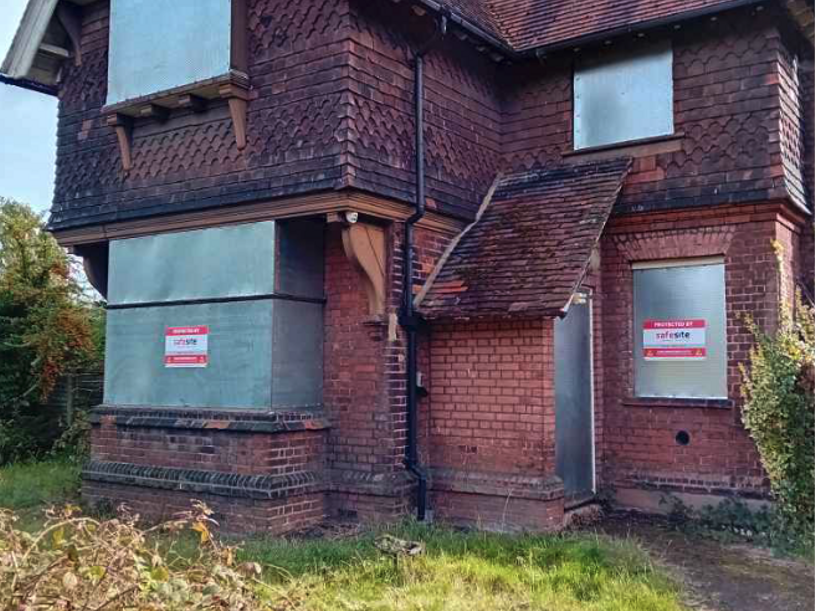 Metropolitan House – Old London Property Steel Security Boarding